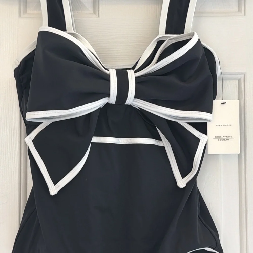 NWT Alex Marie black bow swimsuit. Size medium